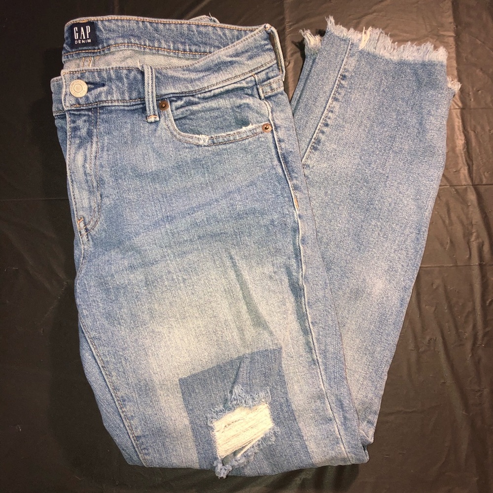 Gap Denim distressed girlfriend jeans sz 27